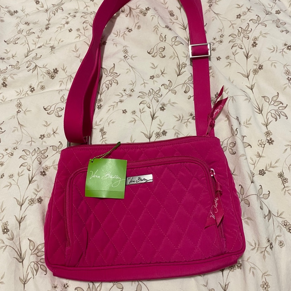NEW WITH TAGS VERA BRADLEY PURSE!
